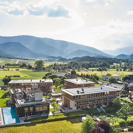 ריסקונה Falkensteiner Hotel Kronplatz - The Leading Hotels Of The World (Adults Only) מראה חיצוני תמונה The campus of the University of Applied Sciences Kufstein