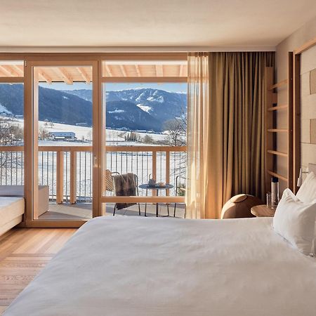 ריסקונה Falkensteiner Hotel Kronplatz - The Leading Hotels Of The World (Adults Only) מראה חיצוני תמונה Deluxe room