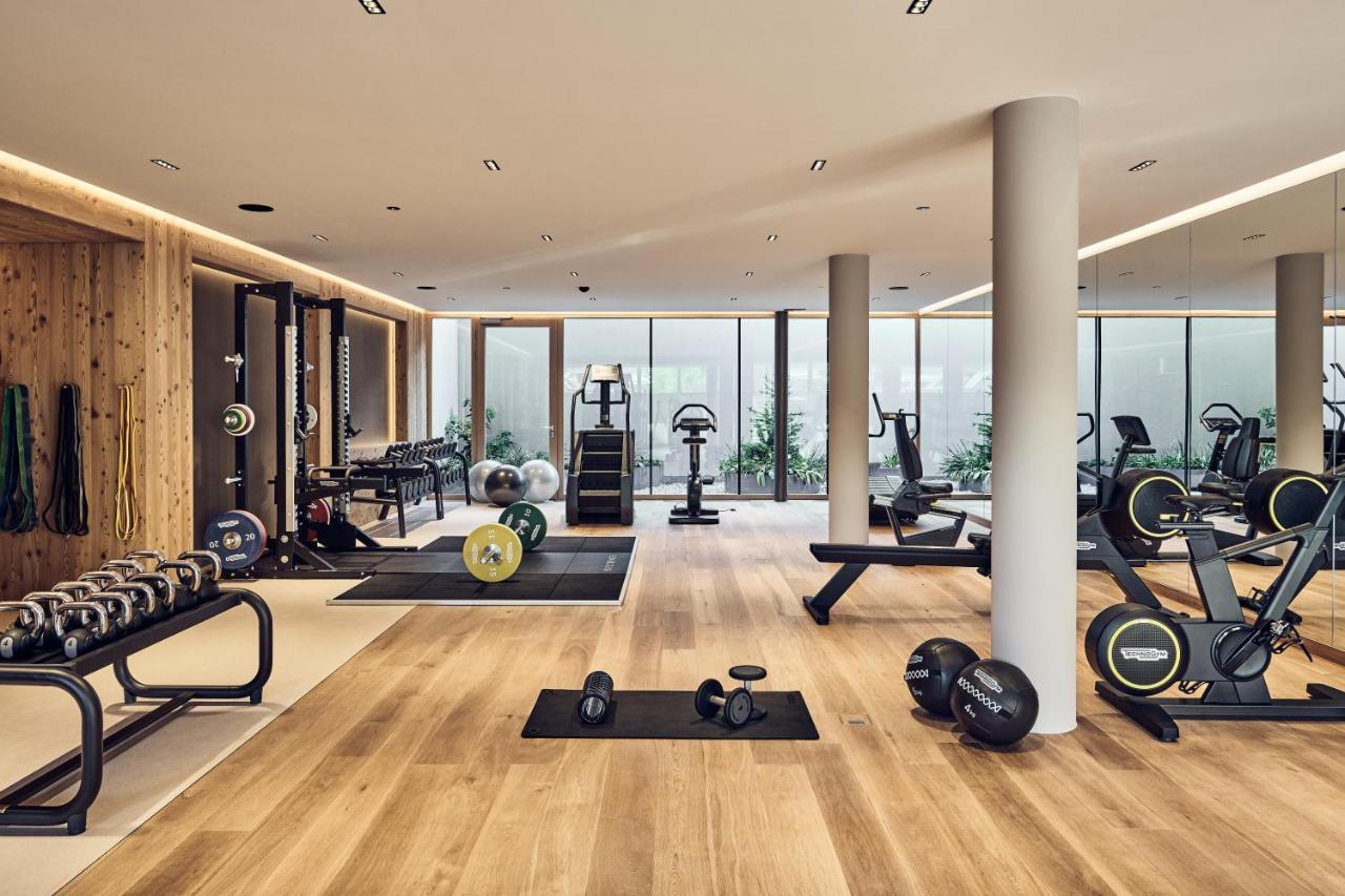 ריסקונה Falkensteiner Hotel Kronplatz - The Leading Hotels Of The World (Adults Only) מראה חיצוני תמונה A gym in the UK