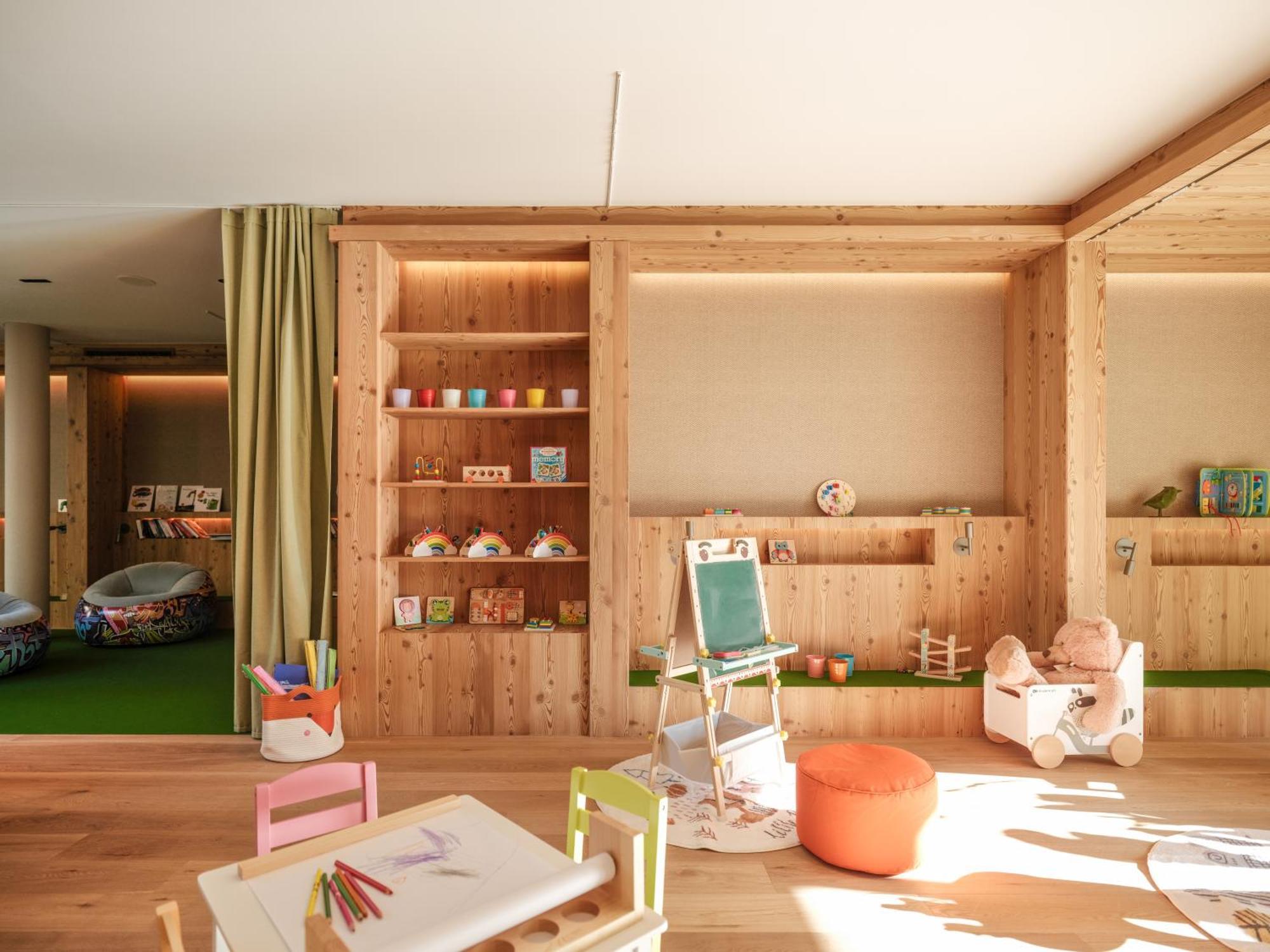 ריסקונה Falkensteiner Hotel Kronplatz - The Leading Hotels Of The World (Adults Only) מראה חיצוני תמונה The nursery