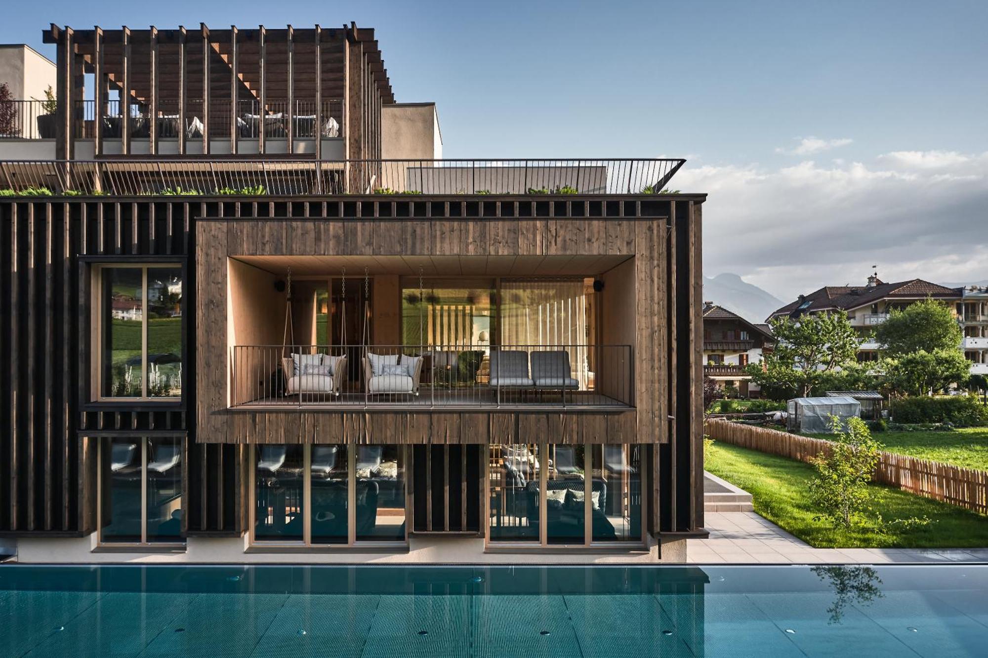 ריסקונה Falkensteiner Hotel Kronplatz - The Leading Hotels Of The World (Adults Only) מראה חיצוני תמונה Villa in the resort