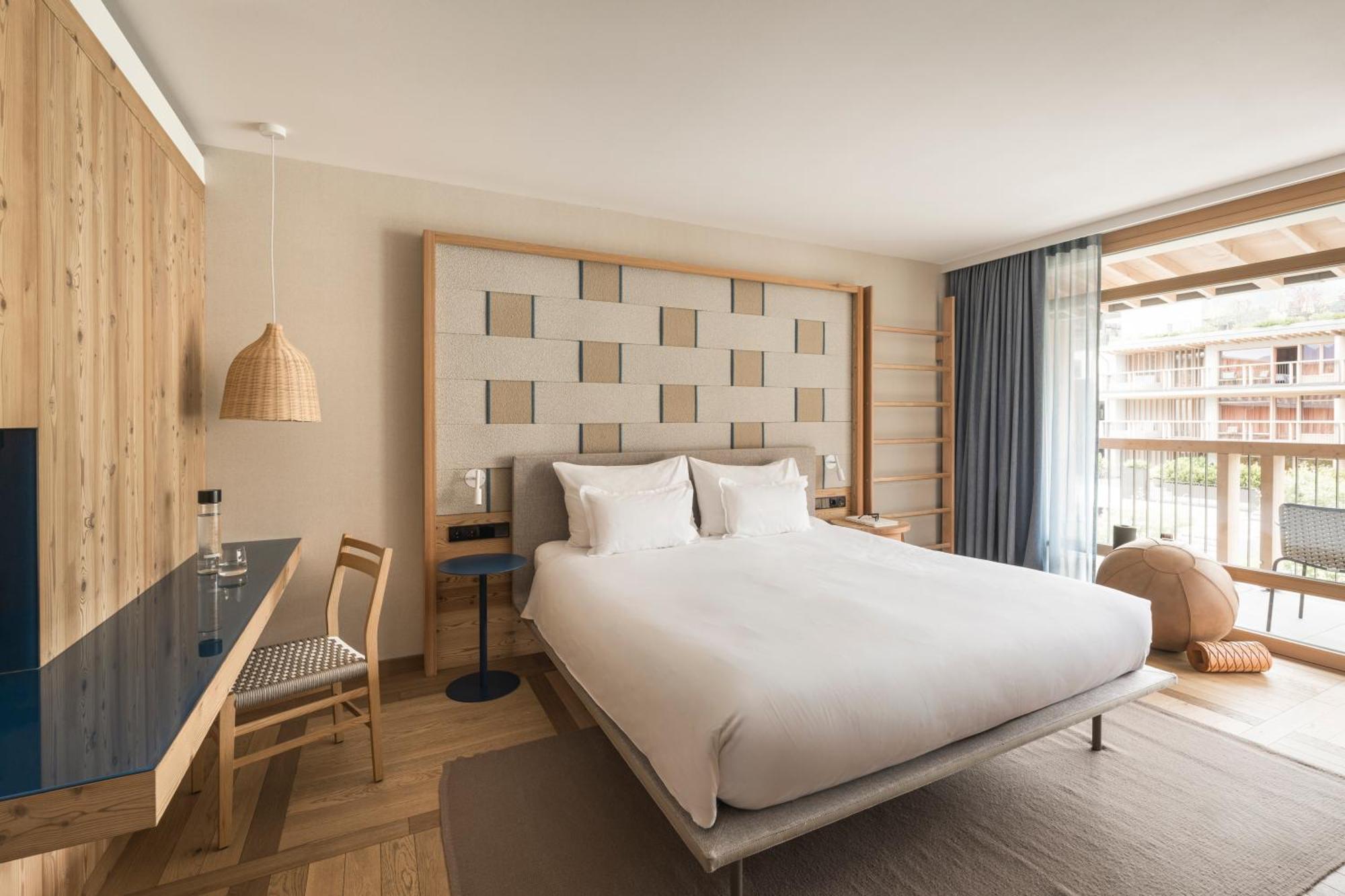 ריסקונה Falkensteiner Hotel Kronplatz - The Leading Hotels Of The World (Adults Only) חדר תמונה A room at the hotel